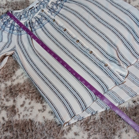 New Directions Embroidered Top - Picture 2 of 6